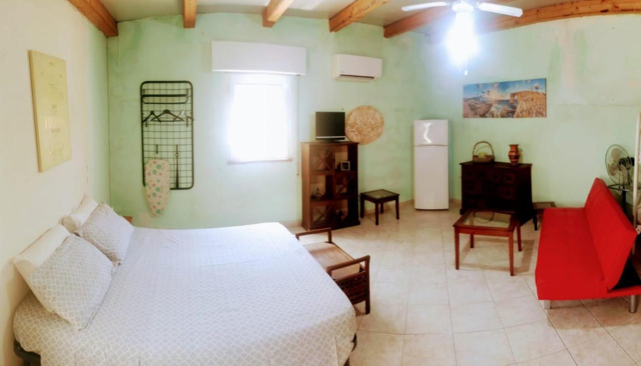 Casa Degli Oleandri Hotel Алкамо Екстериор снимка