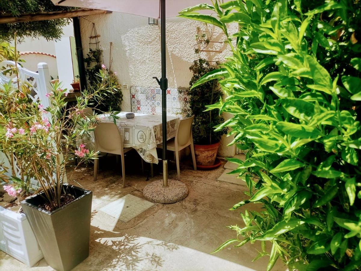Casa Degli Oleandri Hotel Алкамо Екстериор снимка